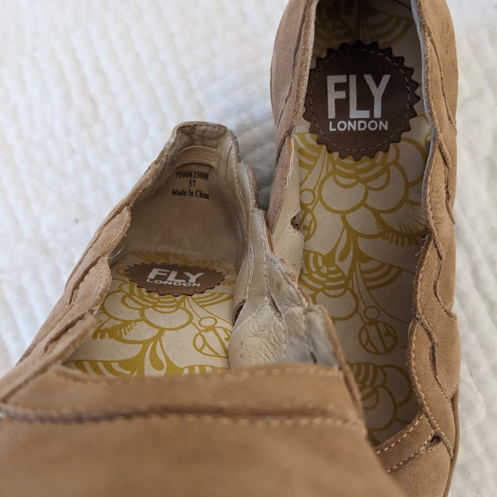 Fly London Yelk Wedge Shoes Platform Closed Toe Sandals Tan 37 EU 6 US - Picture 5 of 6